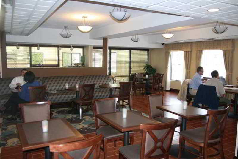 Hampton Inn Port Huron Restaurant photo